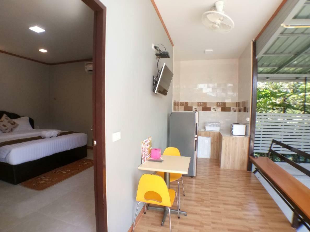 Kabin Buri Hi Tech Resort מראה חיצוני תמונה
